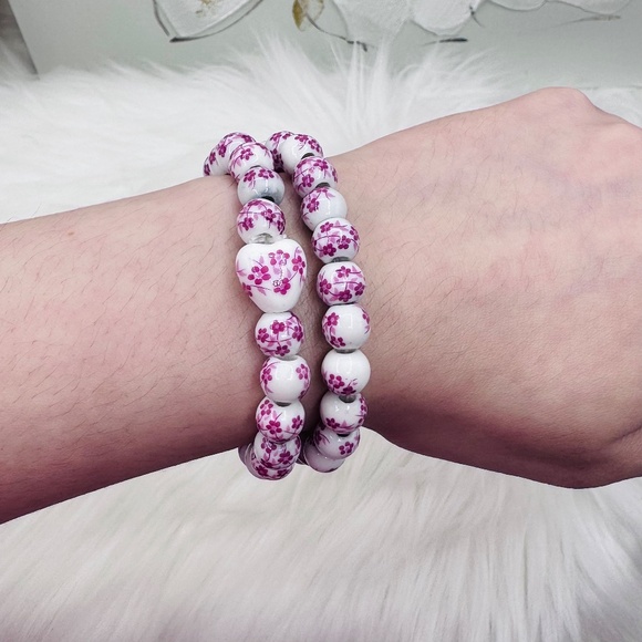 Chinese-Style Ceramic Floral Beaded Stretch Bracelet Pink floral Duo with Cross - Picture 6 of 6